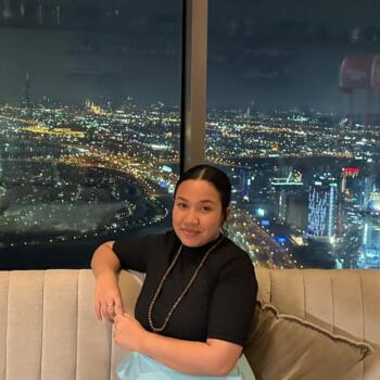 Trabajo para niñera en Johor Bahru: trabajo de niñera Nomia
