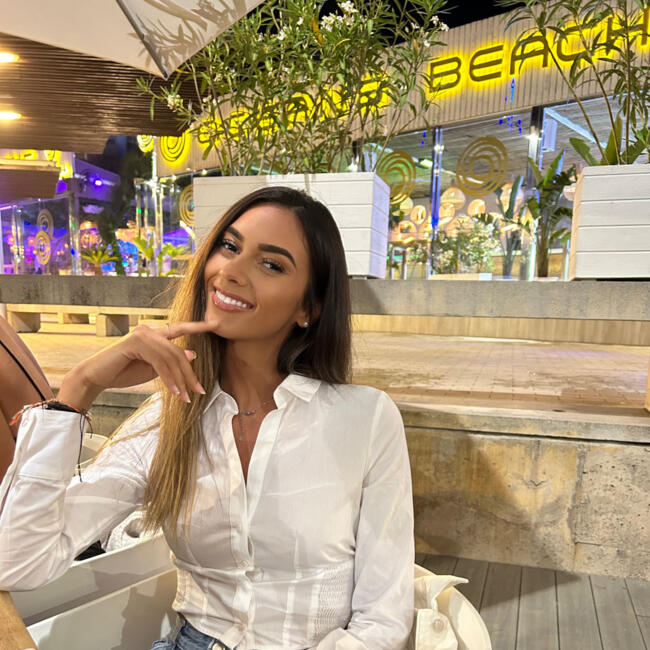 Babysitter in Lille: Sana