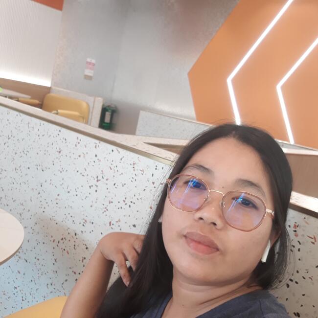 Babysitter in Lapu-Lapu City: Julie