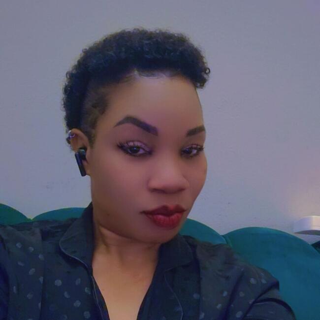 جليسة أطفال في دبي: Moureen