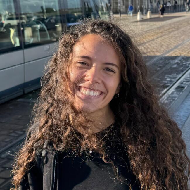 Babysitter in Mérignac: Susie