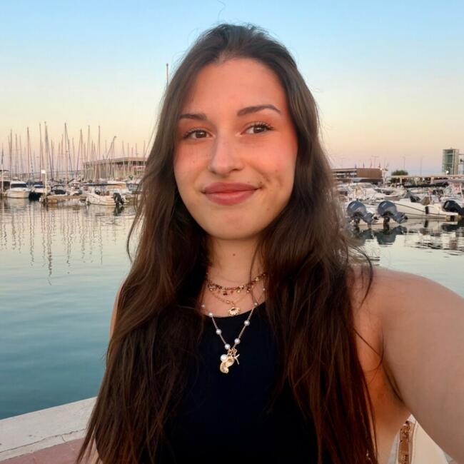 Babysitter in Galmaarden: Alessia