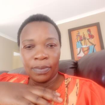 Babysitter in Cape Town: Gracious Wiriranayi