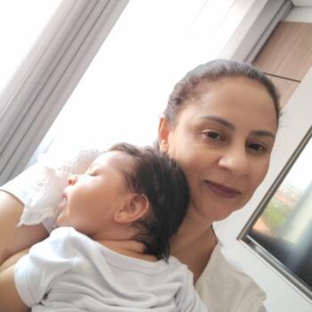 Babysitter Contagem: Mirian