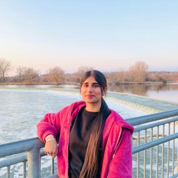 Babysitter in Hamilton: Manpreet