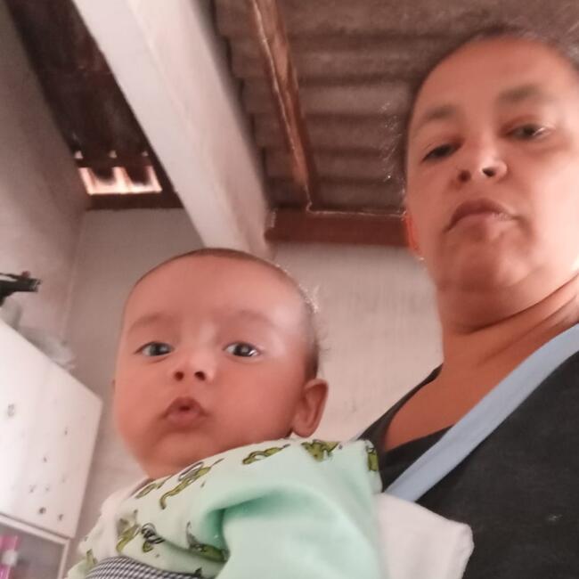 Babysitter in Aparecida de Goiânia: Maria