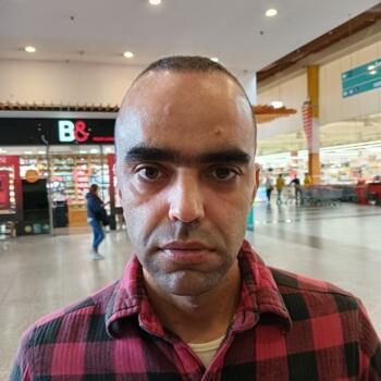 Babysitter in Vila Nova de Gaia: Tiago