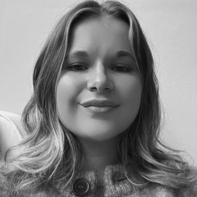 Babysitter in Concarneau: Nina