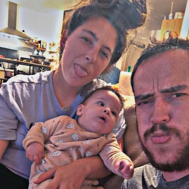 Babysitting job in Villespy: Marine