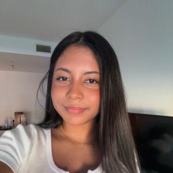 Babysitter in Ciempozuelos: Thaliana