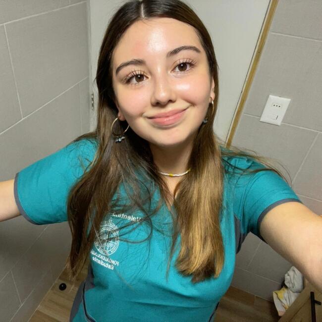 Niñera en Santiago de Chile: Valentina