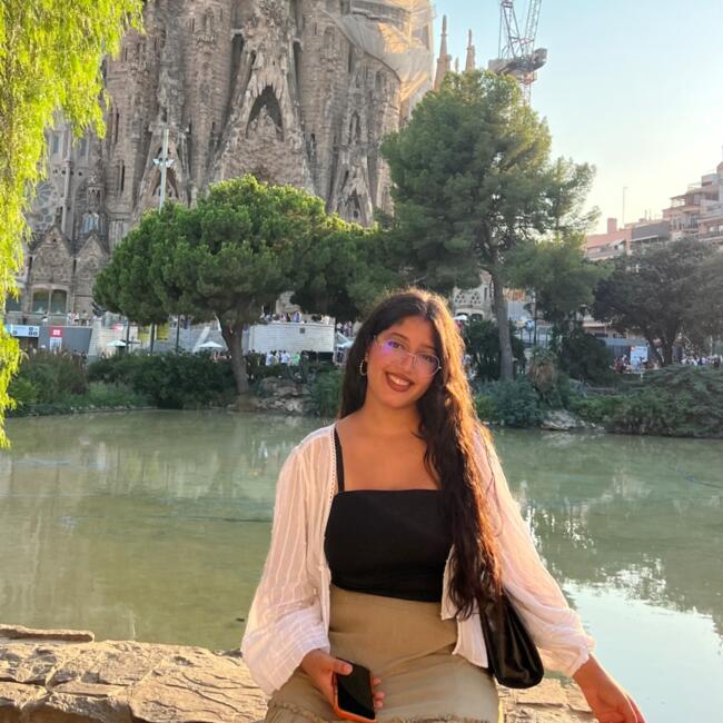 Nanny in Barcelona: Hiba