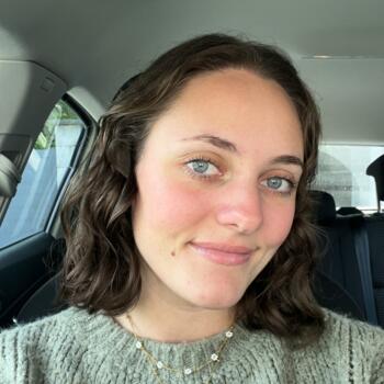 Babysitter in Phalempin: Eva