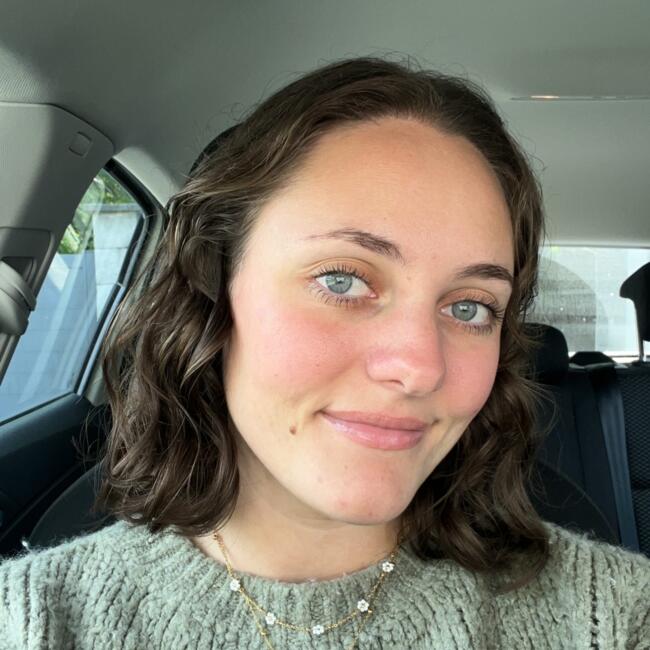 Babysitter in Phalempin: Eva