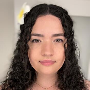 Babysitter in Avon (Connecticut): Jhenyfer