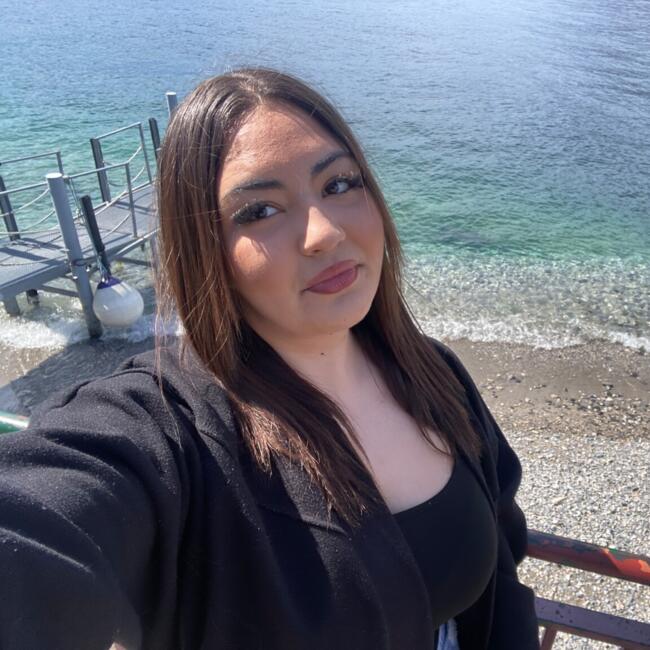 Babysitter in Torcy: Mouna