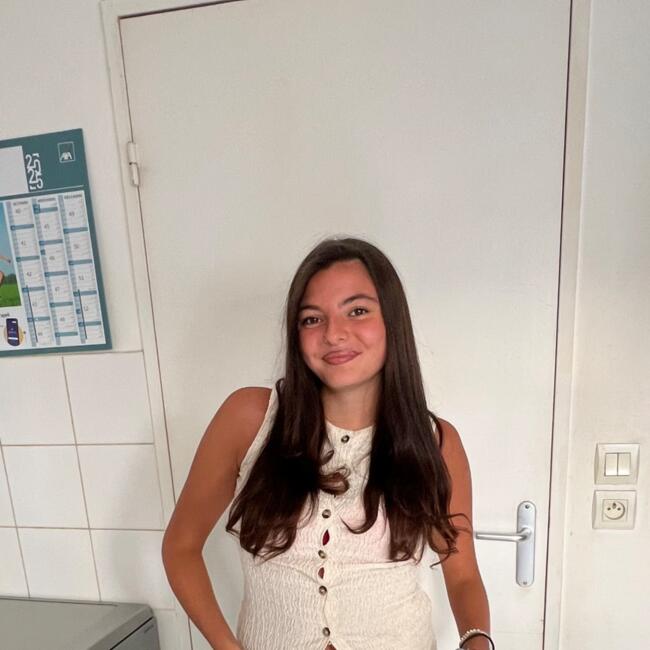 Babysitter in Le Havre: Leia