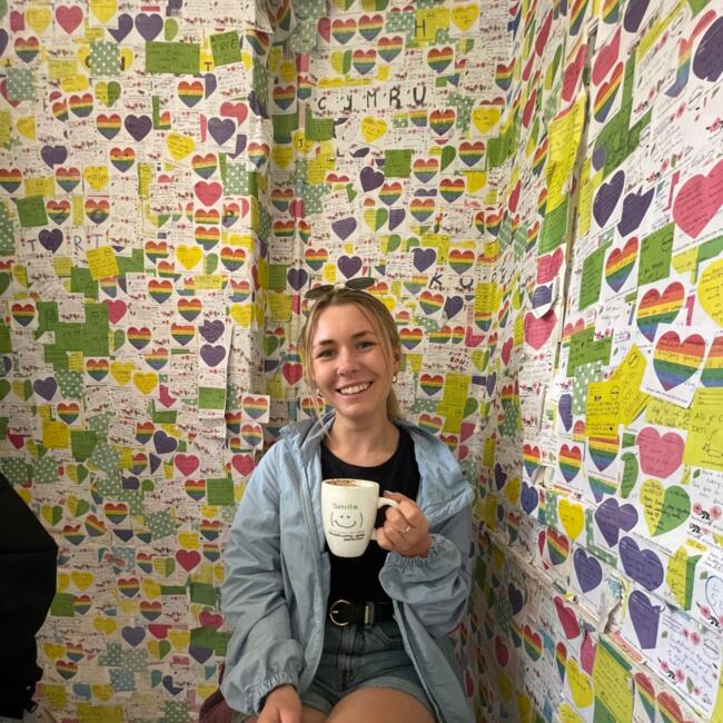 Babysitter in Annecy: Aine