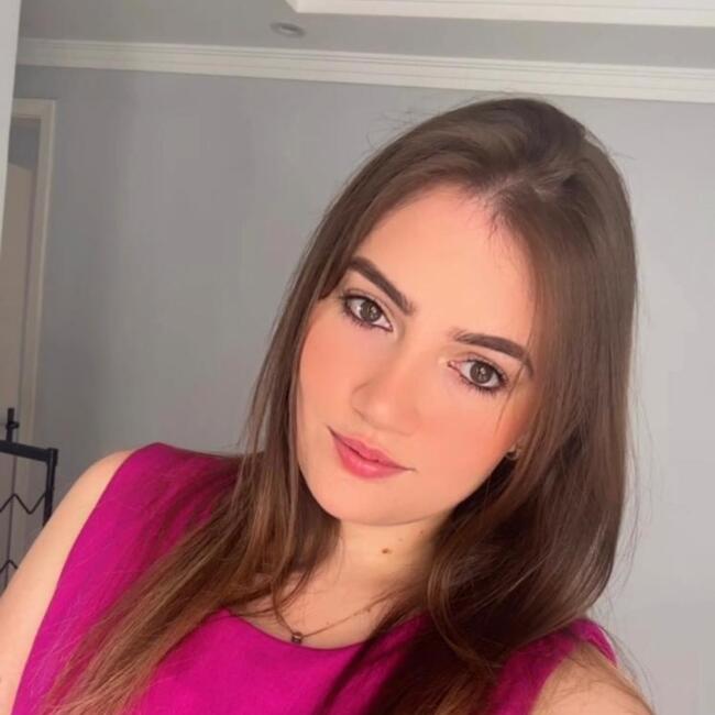 Babysitter in São Paulo: Bianca