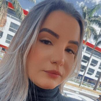 Babá em Núcleo Bandeirante: Maria clara