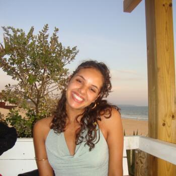 Babysitter em Charneca de Caparica: Íris