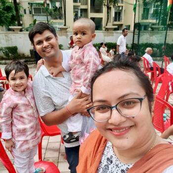 Babysitting job in Noida: babysitting job Priyanki