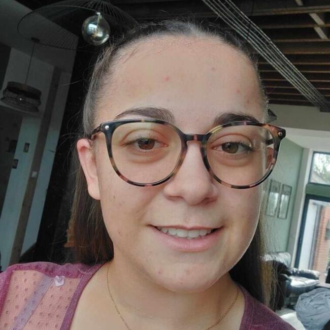 Babysitter in Merville: Manon