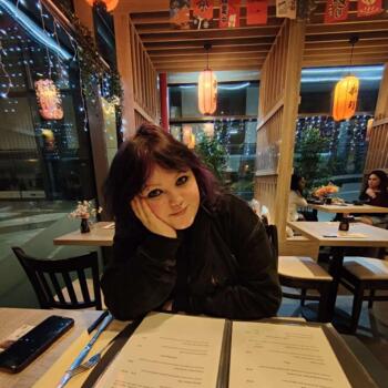 Babysitter in Droichead Nua: Leila