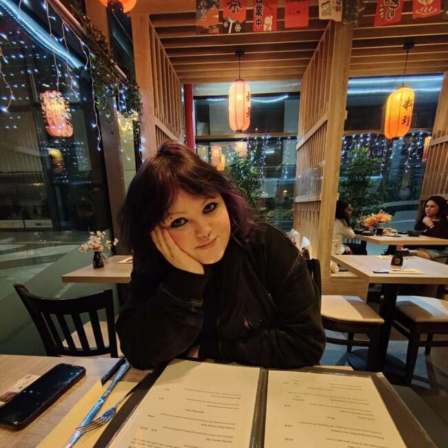 Babysitter in Droichead Nua: Leila