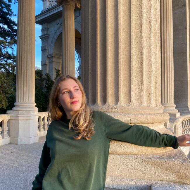 Babysitter in Marseille: Clarisse