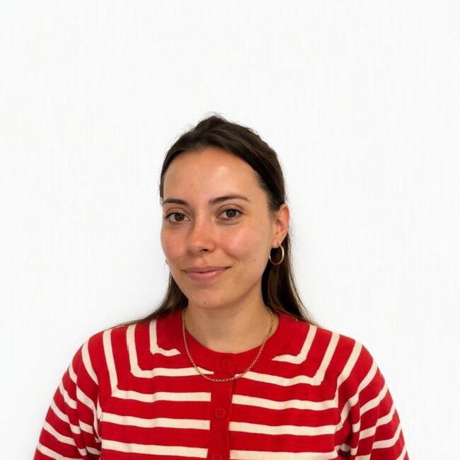 Babysitter in Aytré: Julianne