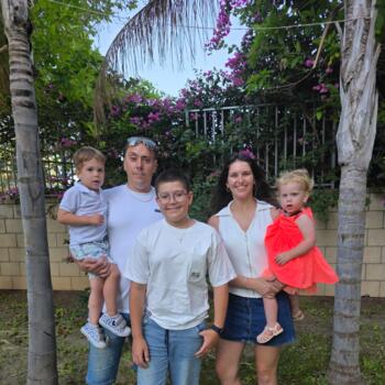 משרת בייביסיטר ב- ראשון לציון: Tommy