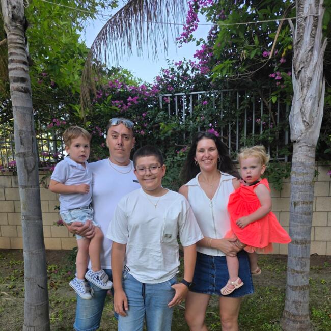 משרת בייביסיטר ב- ראשון לציון: Tommy