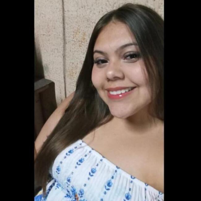 Babysitter in Maringá: Luana