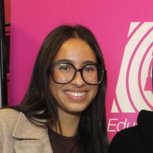 Babysitter in Livry-Gargan: Anissa