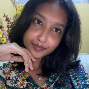 Pengasuh di Lukut: Lavvinaa