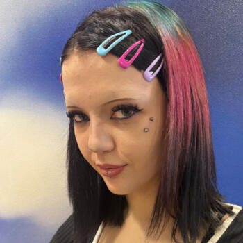 Babysitter in Newton Abbot: Leah