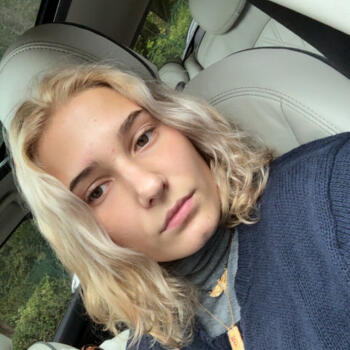 Babysitter in Woluwe-Saint-Pierre: Anastacia