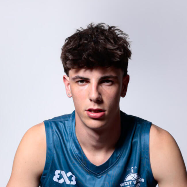 Babysitter in Angers: Hugo