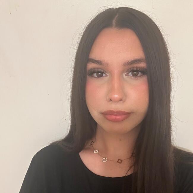 Babysitter in Mantes-la-Ville: Aylin