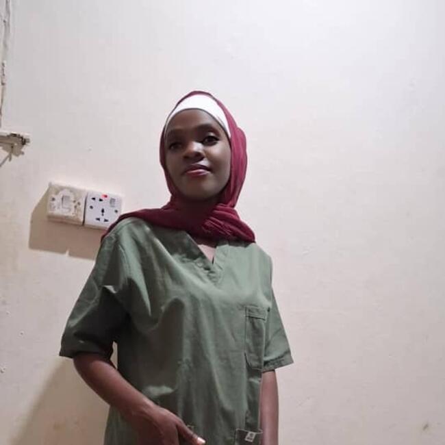 مربية أطفال في جدة: Aminah