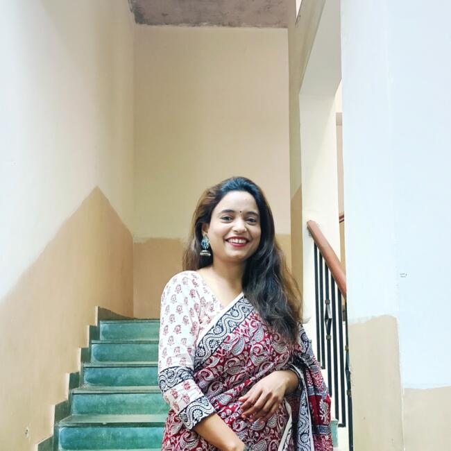 Babysitter in Greater Noida: Lovely