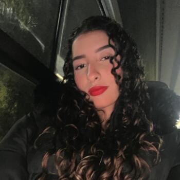 Babysitter in Santos: Julia