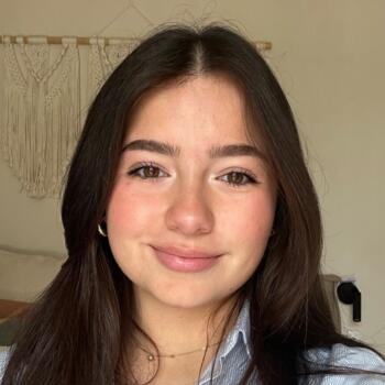 Babysitter in Montastruc-la-Conseillère: Nina