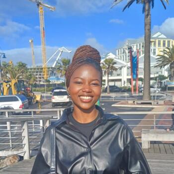 Babysitter in Cape Town: Ayanda