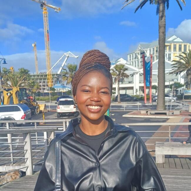 Babysitter in Cape Town: Ayanda