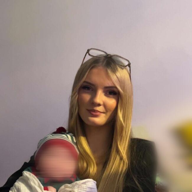 Babysitter in Fontaine-le-Bourg: Kelyssa