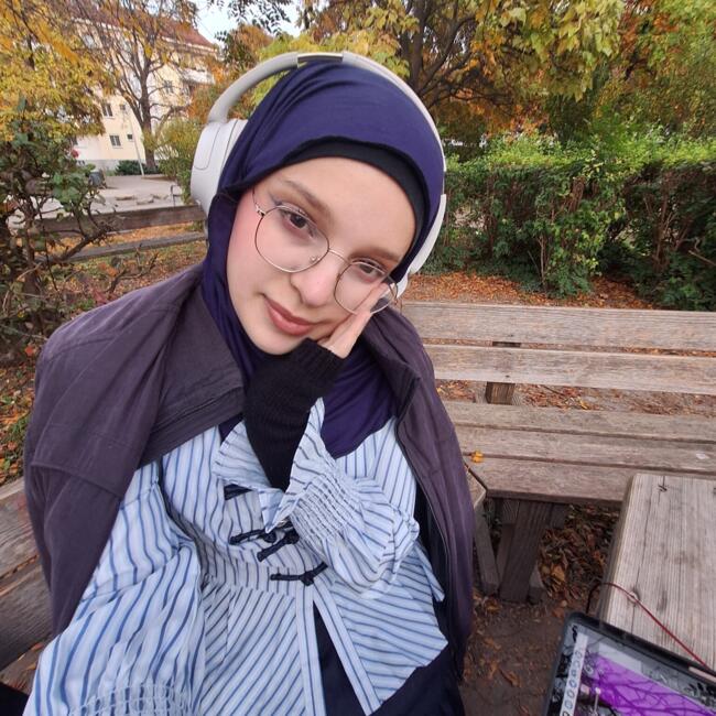 Babysitter in Vienna: Khadija