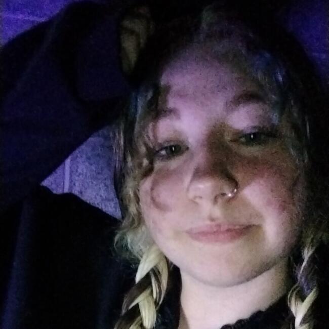 Babysitter in Burnie: Teresa
