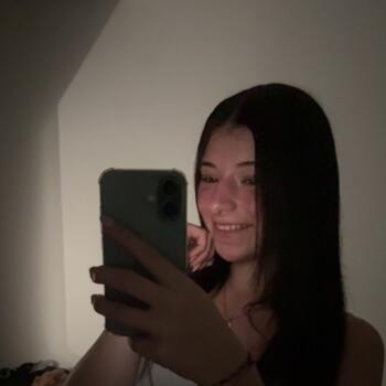 Babysitter in Corme-Écluse: Mannon